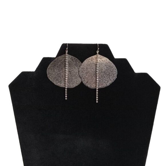 Silver Toned Metal Cutout Rhinestone Chain Lightweight Leaf Dangle Drop Earrings - Picture 1 of 9